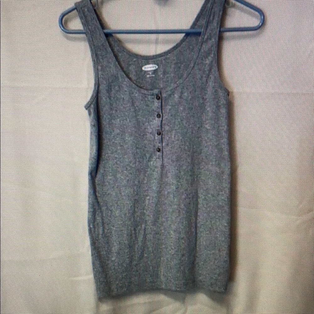 Gray Fitted Sleeveless Tank Top with Scoop Neckline